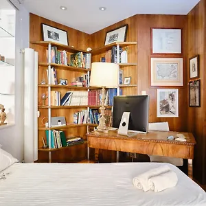 Marisol's House, Colosseo Apartment