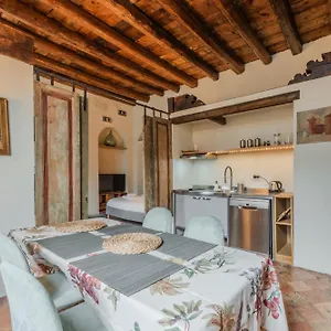 https://porta-garibaldi-roomy-and-cozy-flat.italymilanhotels.net