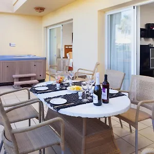 https://malibu-mansions-by-the-beach.1costadelsol.com